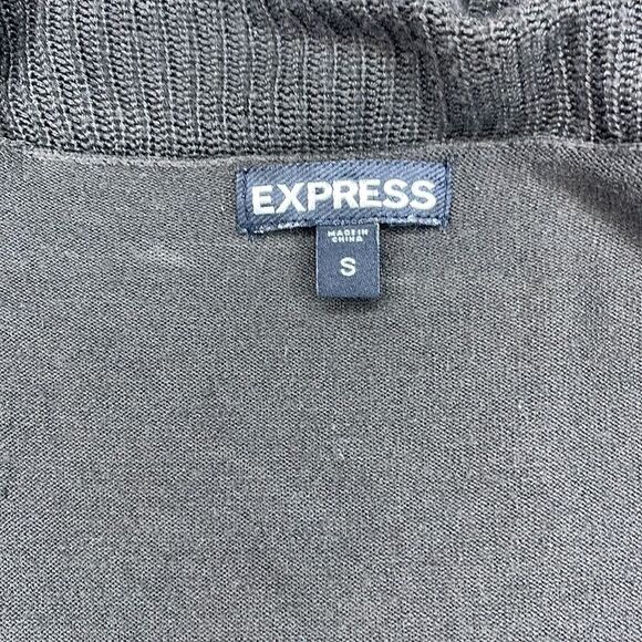 EXPRESS Short Sleeve Low Cowl Neck Sweater - Picture 8 of 9
